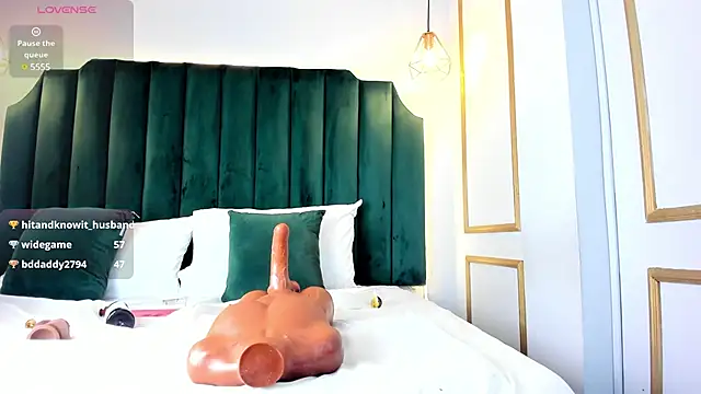 HannaPaola online show from January 2025 07:06:02 AM