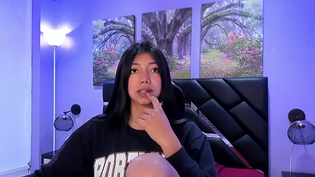 KimberlyVillaLobos online show from December 2025 11:37:01 AM