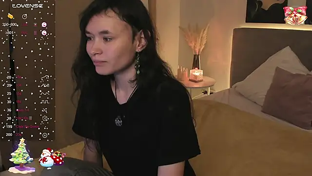 Emily Strikeee online show from December 2025 10:22:02 AM