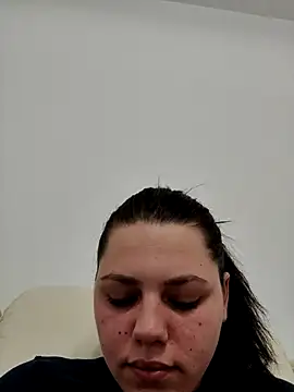 Snapshot of leeya_lee chatting on January 2025 01:18:02 AM leeya lee online show from January 2025 01:18:02 AM