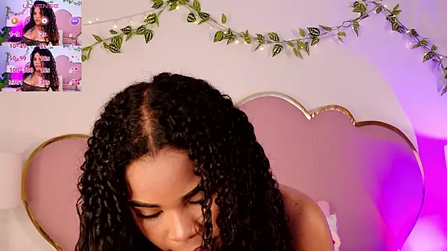 NahiaraReina online show from February 2026 01:48:02 PM