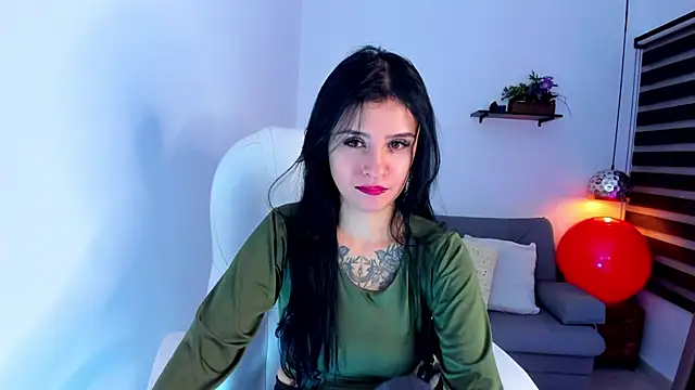 yenny garcia online show from December 2025 12:36:02 PM