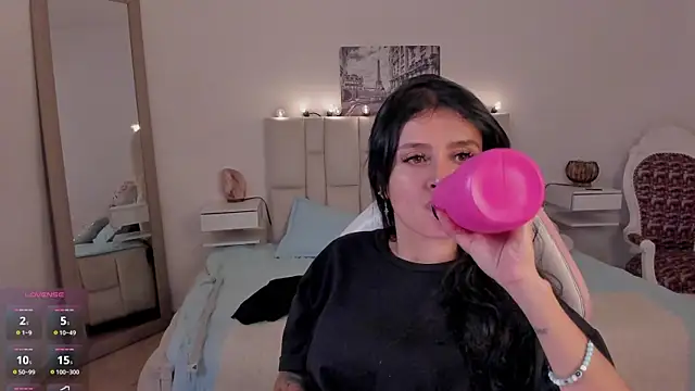 Snapshot of yenny_garcia chatting on April 2026 08:57:02 PM yenny garcia online show from April 2026 08:57:02 PM