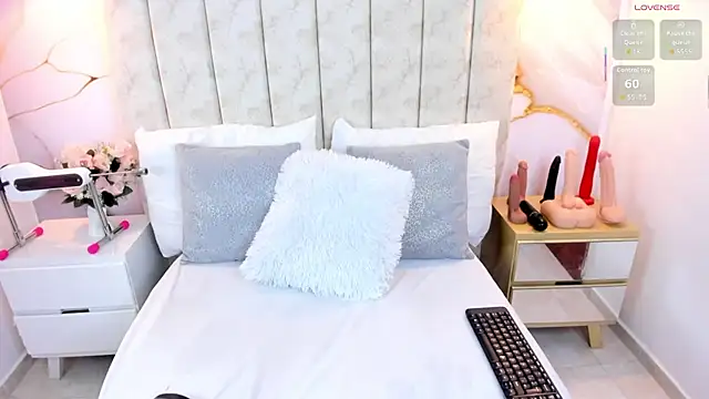 LauraSmith-01 online show from November 2025 09:19:02 PM