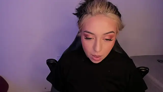 AnnikaMerliahh  online show from November 2025 09:46:02 PM