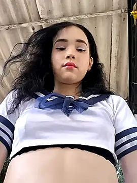 sweet outdoor charm online show from October 2025 07:30:02 PM