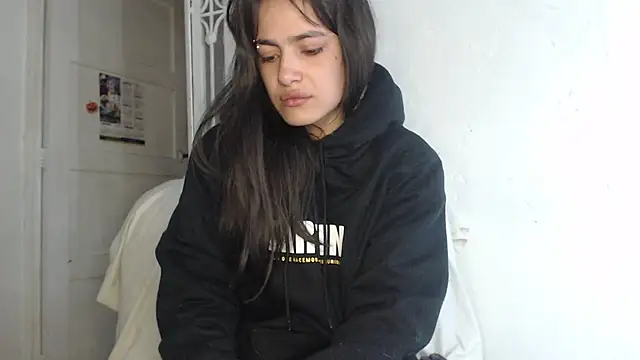 skinny sweet2411 online show from November 2025 08:20:02 PM