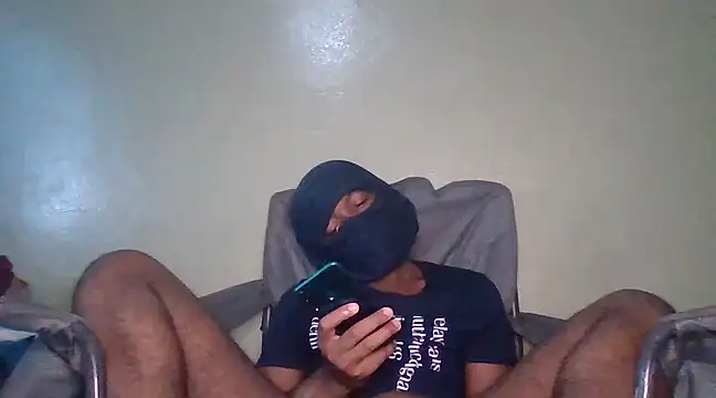 Mischevous T69 online show from December 2024 12:13:01 PM