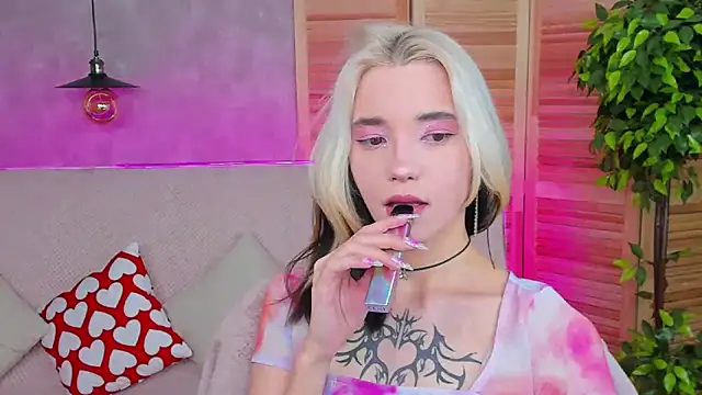 as1an girlfriend online show from February 2025 10:15:02 AM