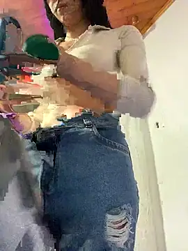 Hilary pinkk online show from February 2025 08:21:01 PM