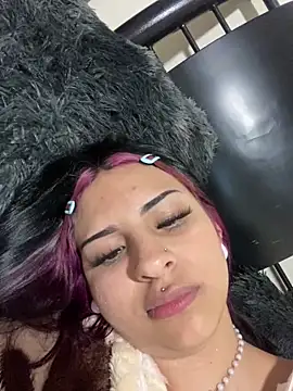 Hilary pinkk online show from February 2025 08:29:02 AM