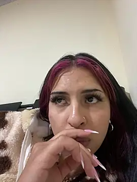 Hilary pinkk online show from February 2025 05:39:02 PM