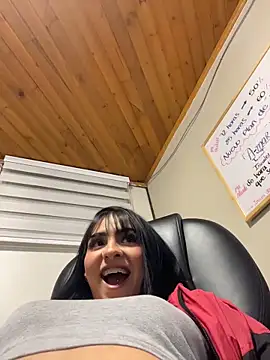 Hilary pinkk online show from February 2026 02:27:01 AM