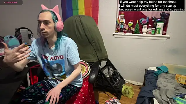 tallnerdyguy online show from March 2025 01:30:02 AM