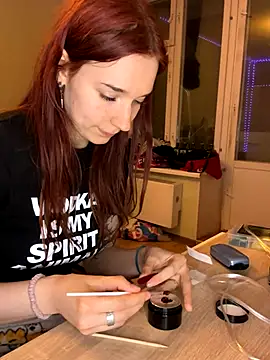 Shirley Thomas online show from September 2025 08:30:02 PM