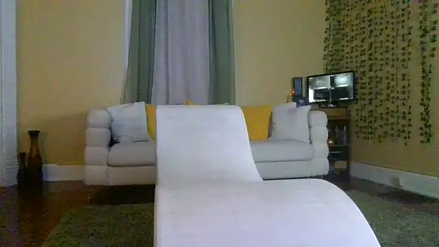 Snapshot of SexGoddessfinest chatting on September 2025 04:49:02 AM SexGoddessfinest online show from September 2025 04:49:02 AM