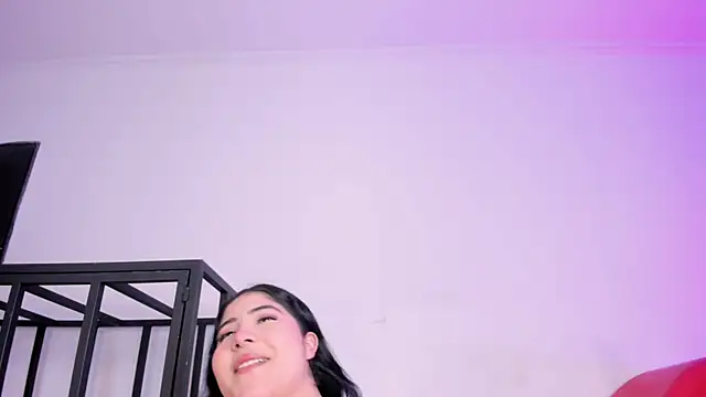 AmberiniHoffman online show from November 2025 11:43:02 AM