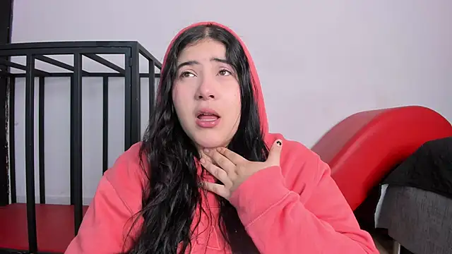 AmberiniHoffman online show from December 2025 11:19:01 AM