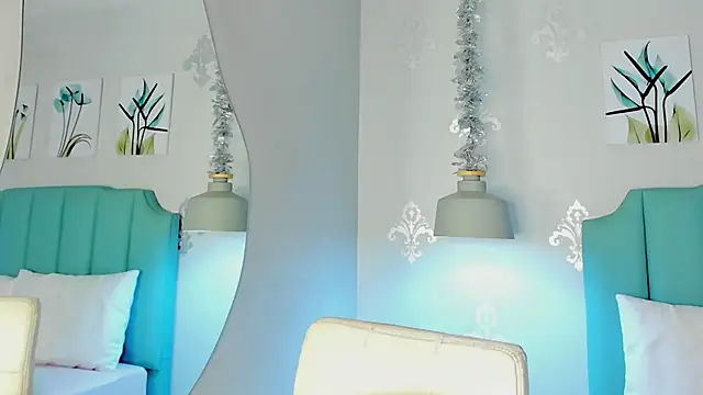 Khenta Michells online show from March 2025 01:10:02 PM