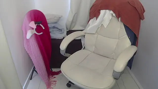 Abby Halliwey online show from December 2024 04:26:01 PM