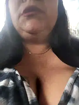 sara pineros online show from March 2025 03:48:02 PM