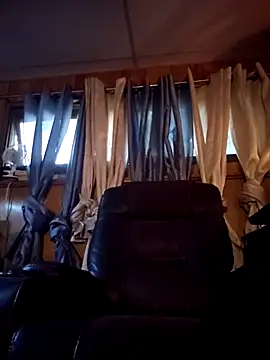 hungverrec online show from September 2025 10:53:01 PM