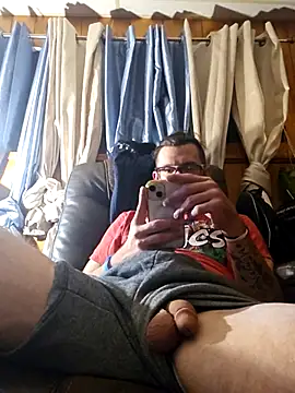 hungverrec online show from September 2025 04:38:02 AM