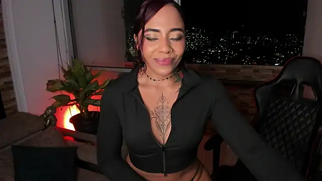 Snapshot of emilyfitness chatting on February 2025 03:50:01 AM emilyfitness online show from February 2025 03:50:01 AM