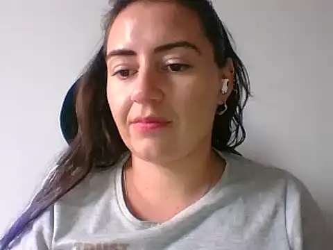  karlie kloss  online show from January 2025 10:04:01 PM