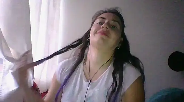  karlie kloss  online show from February 2025 11:06:01 PM