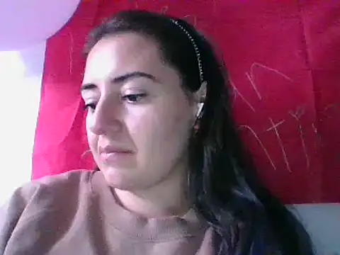  karlie kloss  online show from February 2025 10:48:01 PM