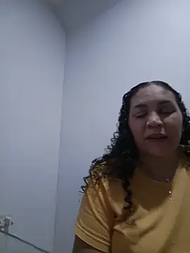 Snapshot of MirandaSoto chatting on May 2026 03:45:02 AM MirandaSoto online show from May 2026 03:45:02 AM