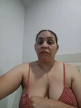 Snapshot of MirandaSoto chatting on June 2026 03:01:01 AM MirandaSoto online show from June 2026 03:01:01 AM