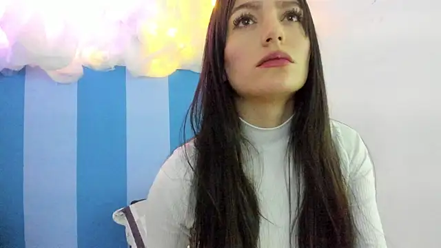 Snapshot of britny_clouds chatting on December 2024 12:30:02 PM britny clouds online show from December 2024 12:30:02 PM