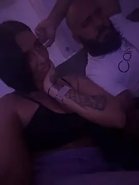 Snapshot of IntiMia chatting on December 2024 01:24:02 AM IntiMia online show from December 2024 01:24:02 AM