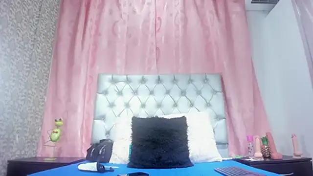 veneno hot online show from November 2025 01:03:01 PM