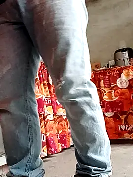 Snapshot of luchoarr chatting on December 2024 06:42:02 PM luchoarr online show from December 2024 06:42:02 PM