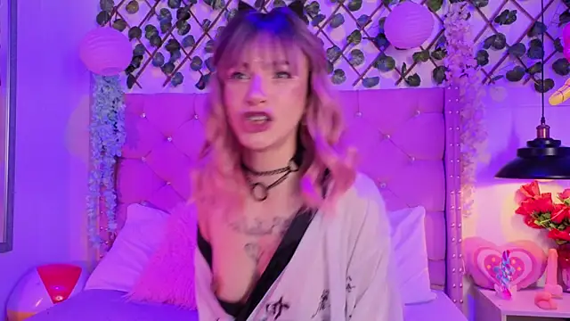 lauren evans96 online show from November 2025 01:27:01 AM