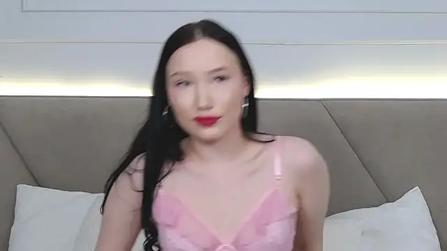 LeilaLow online show from January 2025 03:10:01 PM