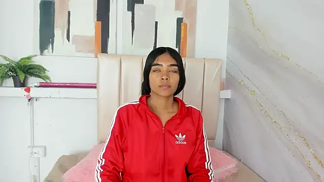 julieta aguilar1 online show from December 2025 07:30:02 PM