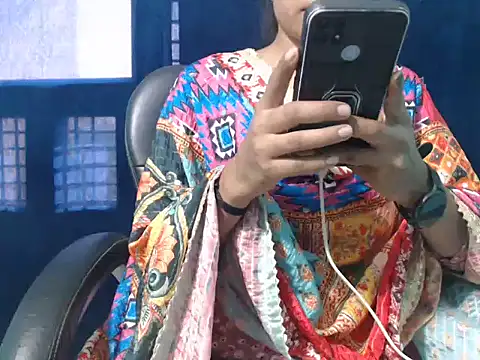 Snapshot of Yashi chatting on September 2025 09:11:02 AM Yashi online show from September 2025 09:11:02 AM