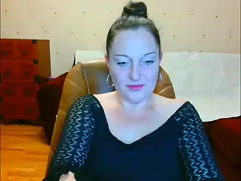Snapshot of Alice3694 chatting on February 2025 05:07:02 AM Alice3694 online show from February 2025 05:07:02 AM