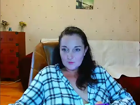 Snapshot of Alice3694 chatting on October 2025 06:12:01 AM Alice3694 online show from October 2025 06:12:01 AM