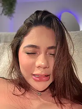 Aryrosee online show from November 2025 04:03:01 PM