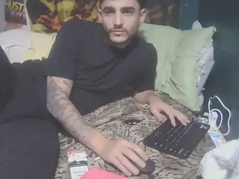 Bezzzzzerr online show from May 2026 04:29:02 AM