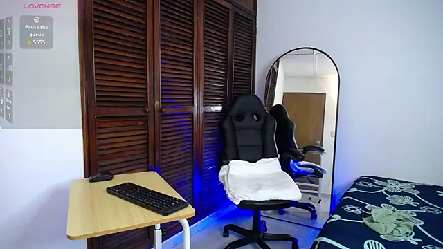 Snapshot of karoll_marquez chatting on February 2025 06:37:02 PM karoll marquez online show from February 2025 06:37:02 PM