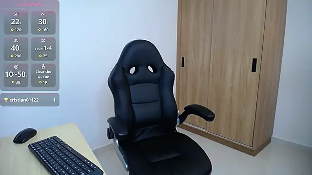 Snapshot of karoll_marquez chatting on November 2025 11:36:02 PM karoll marquez online show from November 2025 11:36:02 PM