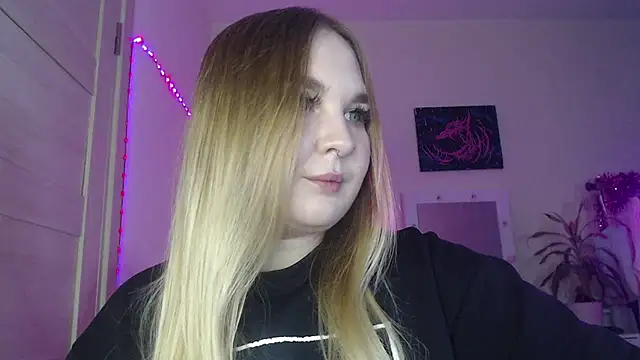 Snapshot of Greeenfriends6969 chatting on December 2024 07:57:01 PM Greeenfriends6969 online show from December 2024 07:57:01 PM