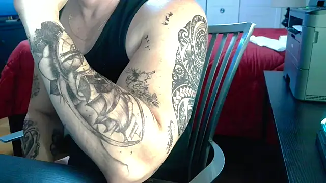 Snapshot of Aaron_Rose25 chatting on October 2025 03:07:02 AM Aaron Rose25 online show from October 2025 03:07:02 AM