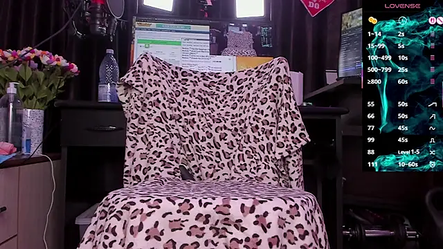 Raissa sky26 online show from October 2025 03:51:02 AM